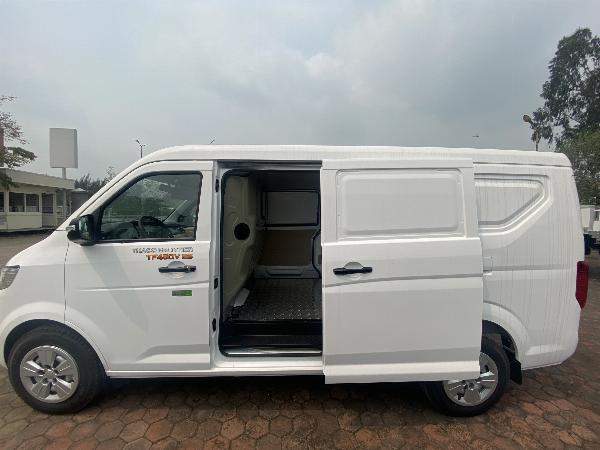 XE TẢI VAN 2 CHỖ THACO TF450V 2S - 945KG  Tư vấn tận tâm - Mang lại giá trị thực cho Khách hàng